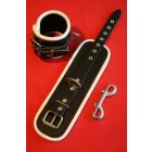 Middle Bondage Restraints with Pipping